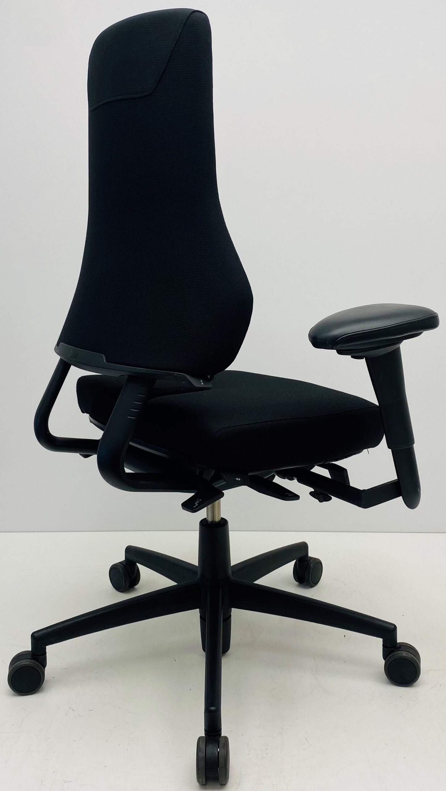 Bureaustoel BMA Axia Pro 2.2 extra hoge rug zwart