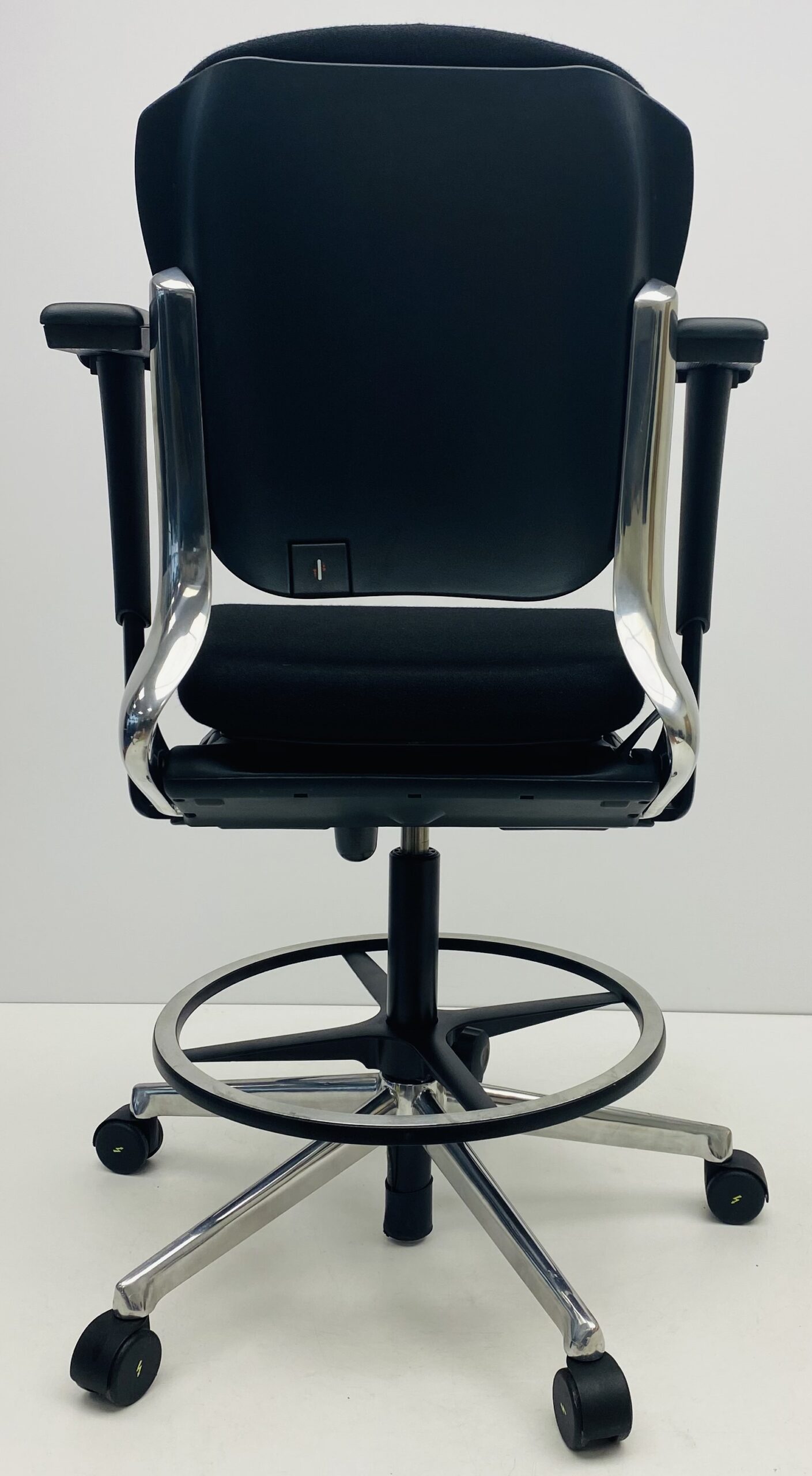 Kassastoel Ahrend 230 ESD zwart