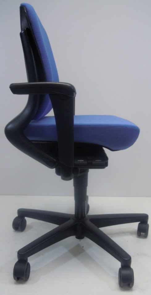 Bureaustoel Ahrend 230 middelhoge rug licht blauw