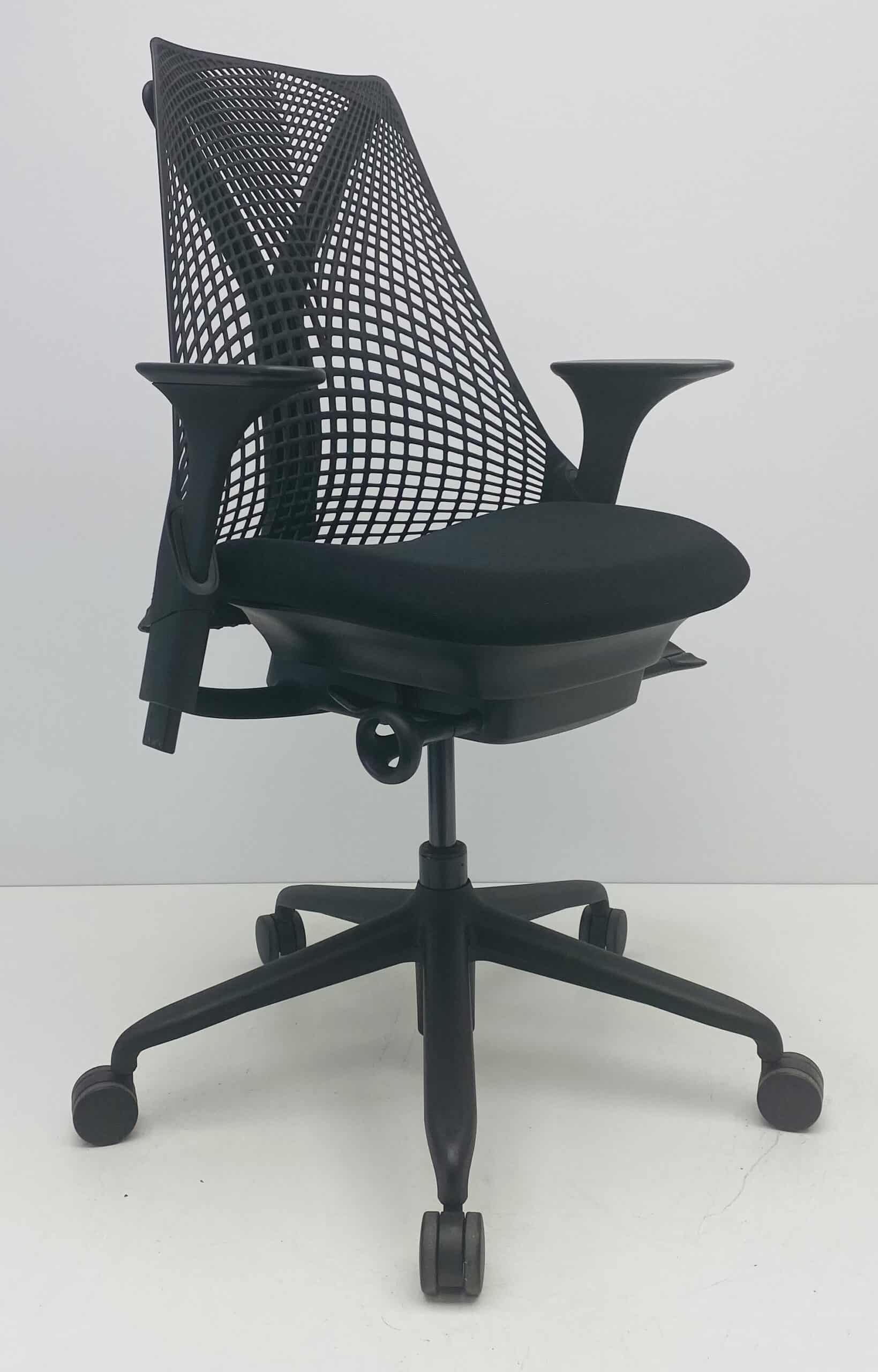 Bureaustoel Herman Miller Sayl zwart nieuwe stof
