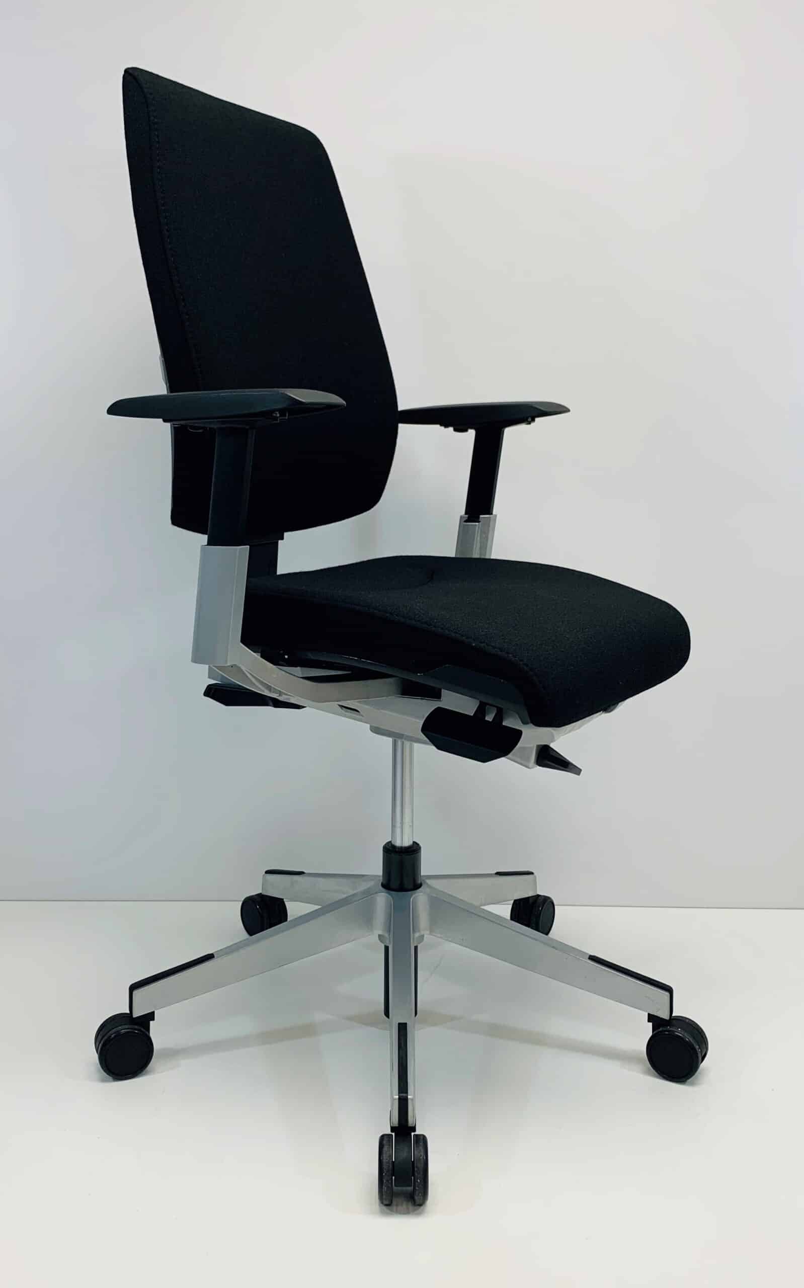 Bureaustoel Giroflex 68 zwart