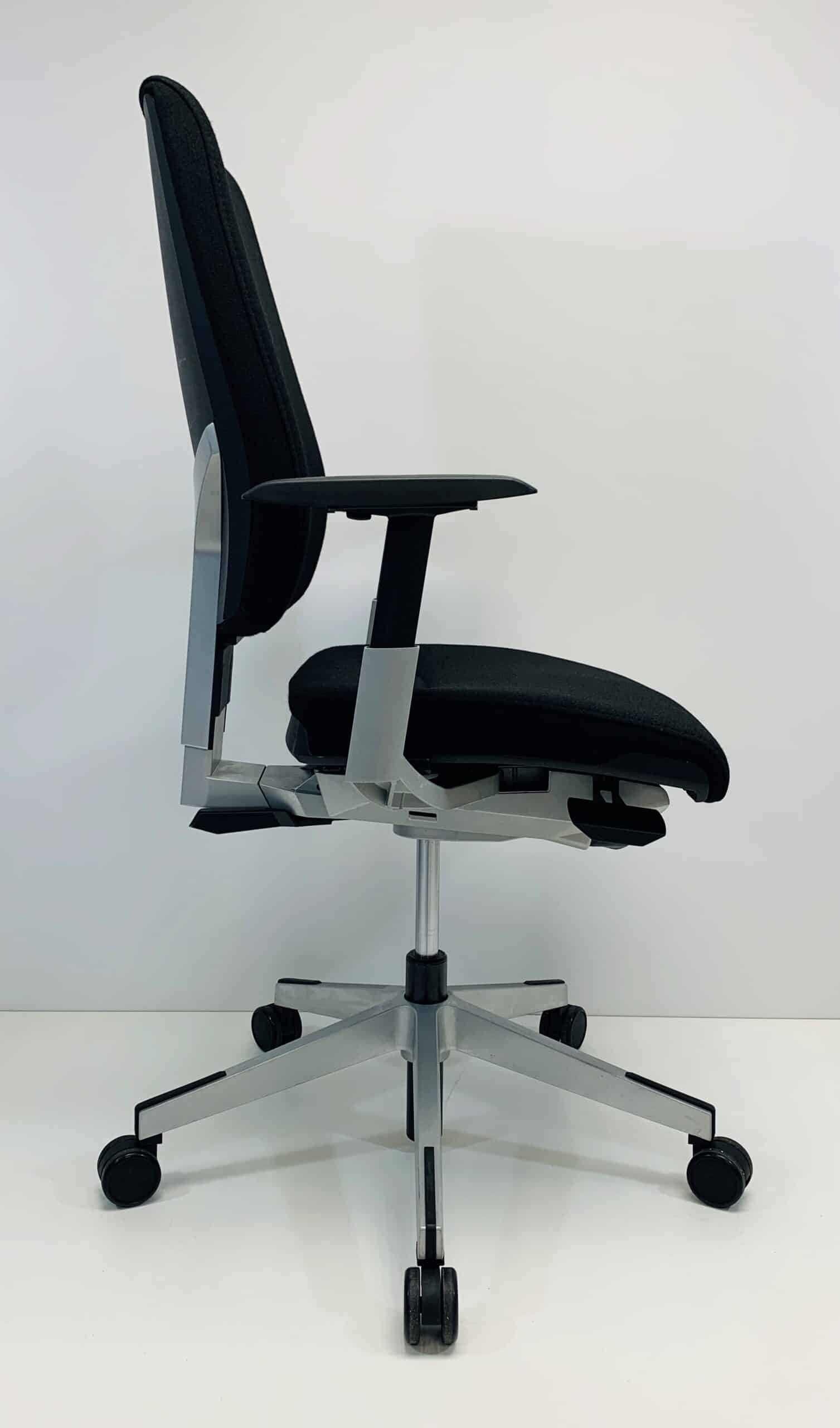Bureaustoel Giroflex 68 zwart