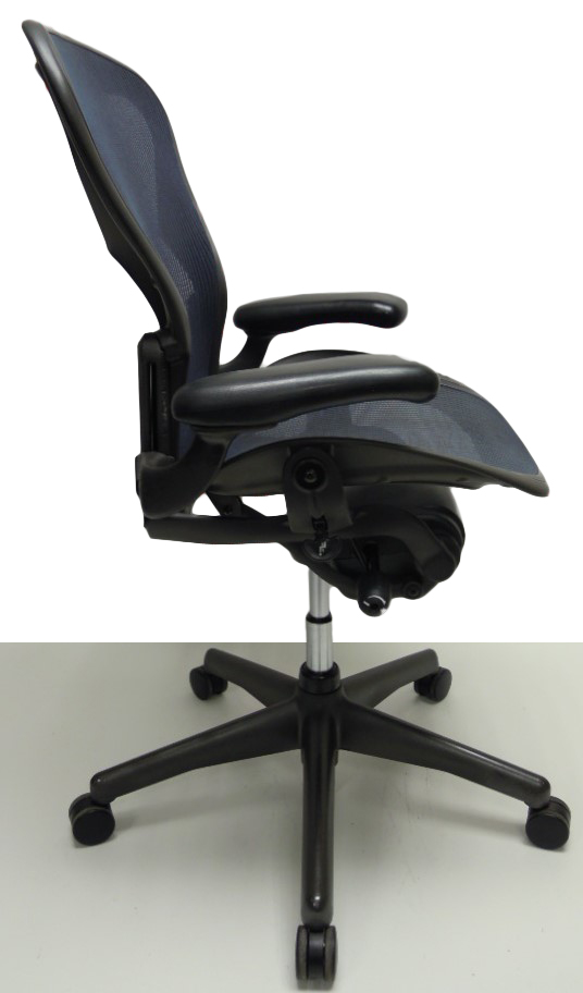 Bureaustoel Herman Miller Aeron B antraciet/blauw