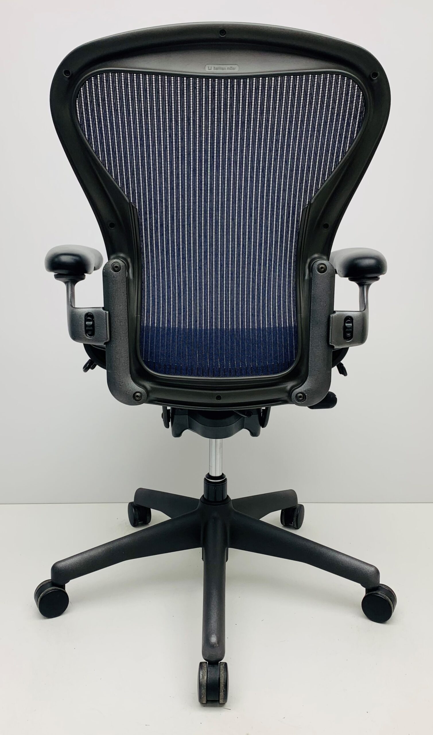 Bureaustoel Herman Miller Aeron B blauw