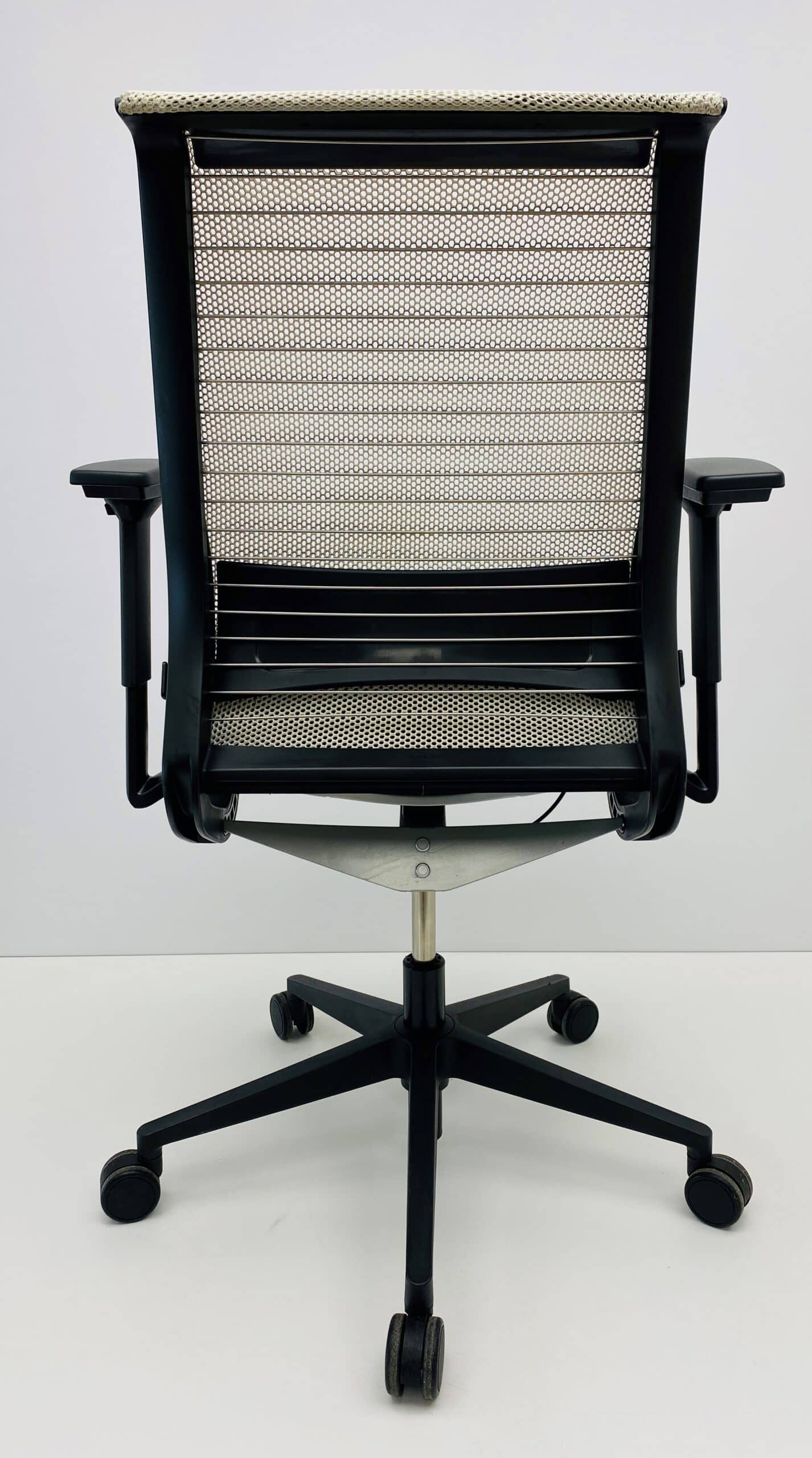 Bureaustoel Steelcase Think zwart nieuwe stof