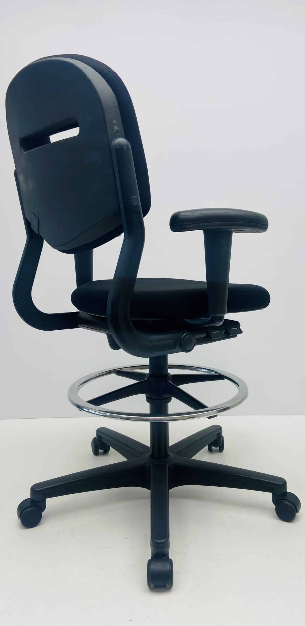 Baliestoel Ahrend 220
