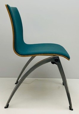 Vergaderstoel Artifort blauw