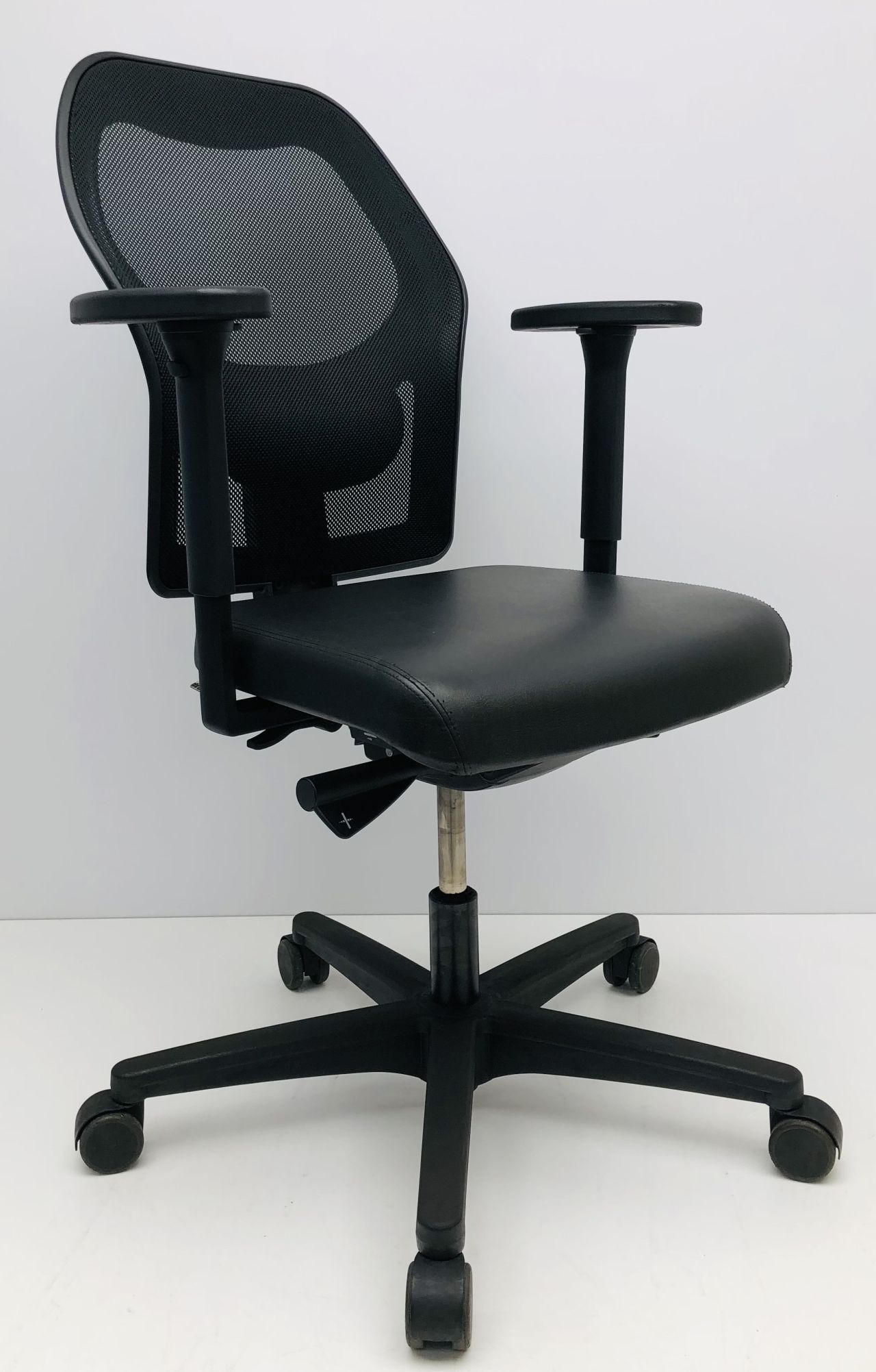 Bureaustoel Ahrend 160 zwart leer