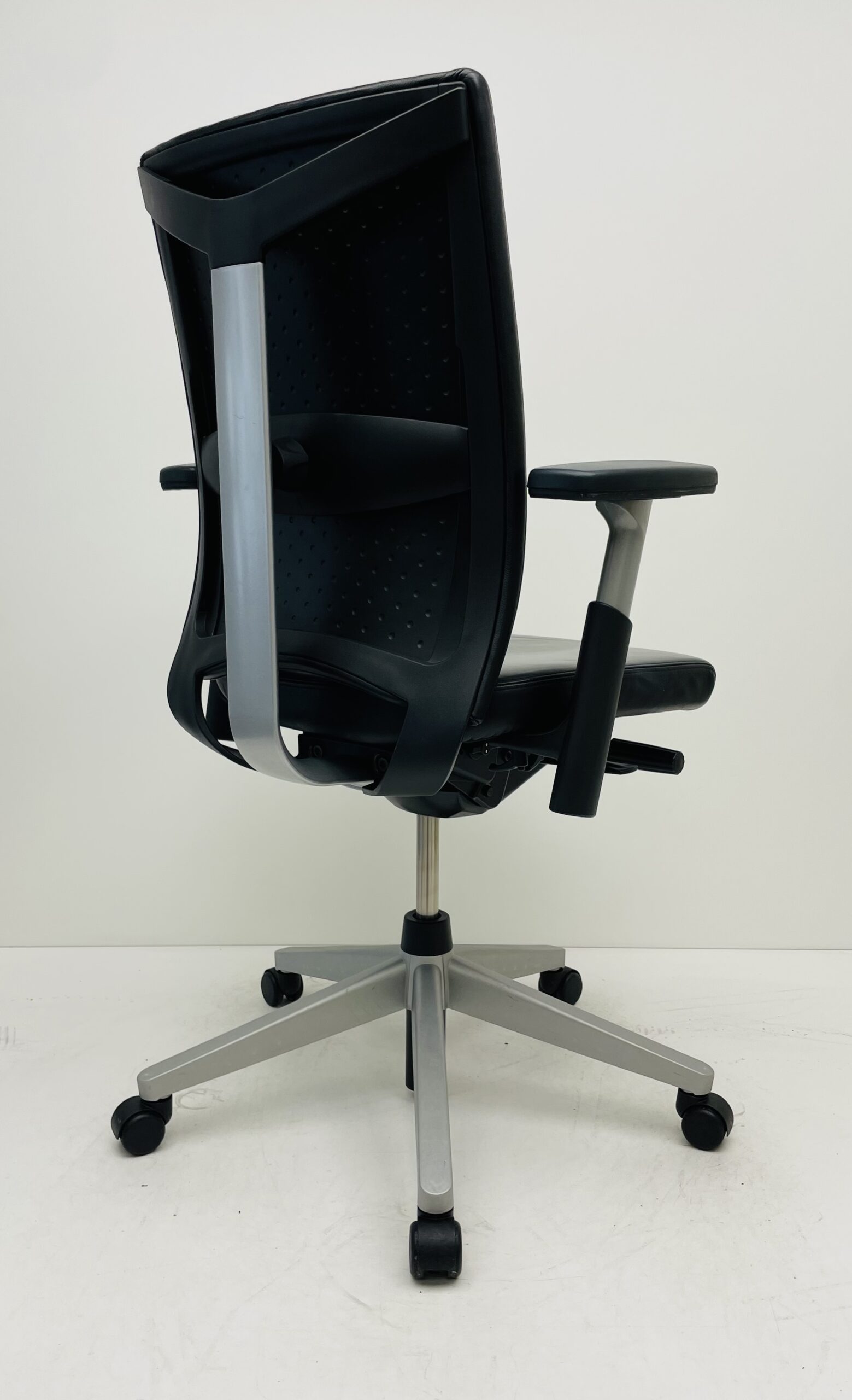 Bureaustoel Comforto DX88 zwart leder netrug