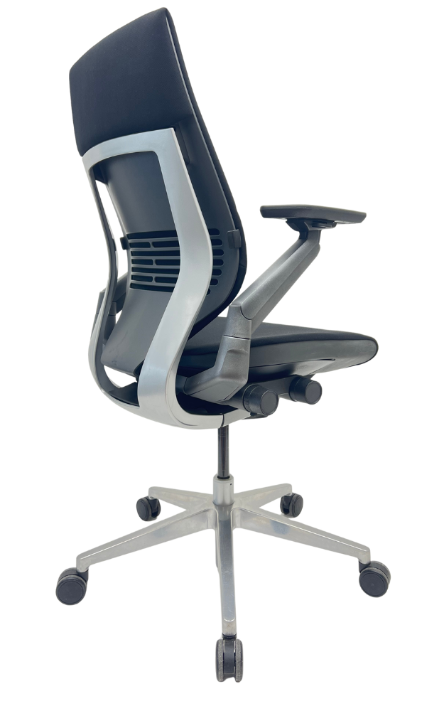 Refurbished Bureaustoel Steelcase Gesture nieuwe stof